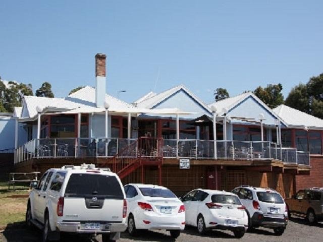 L/hold Beauty Point Waterfront 669244 1
