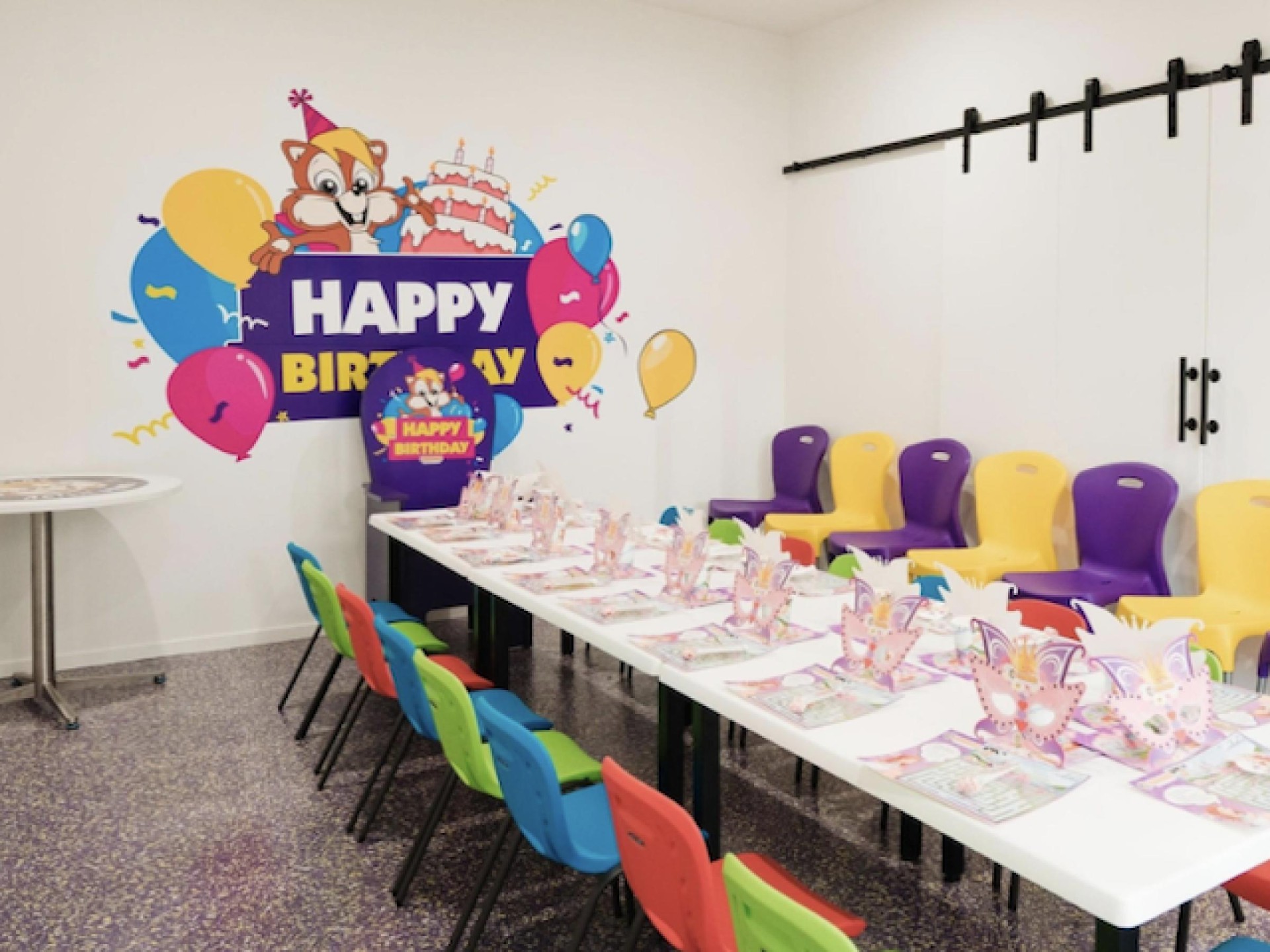 Chipmunks Playland & Café 669378 3