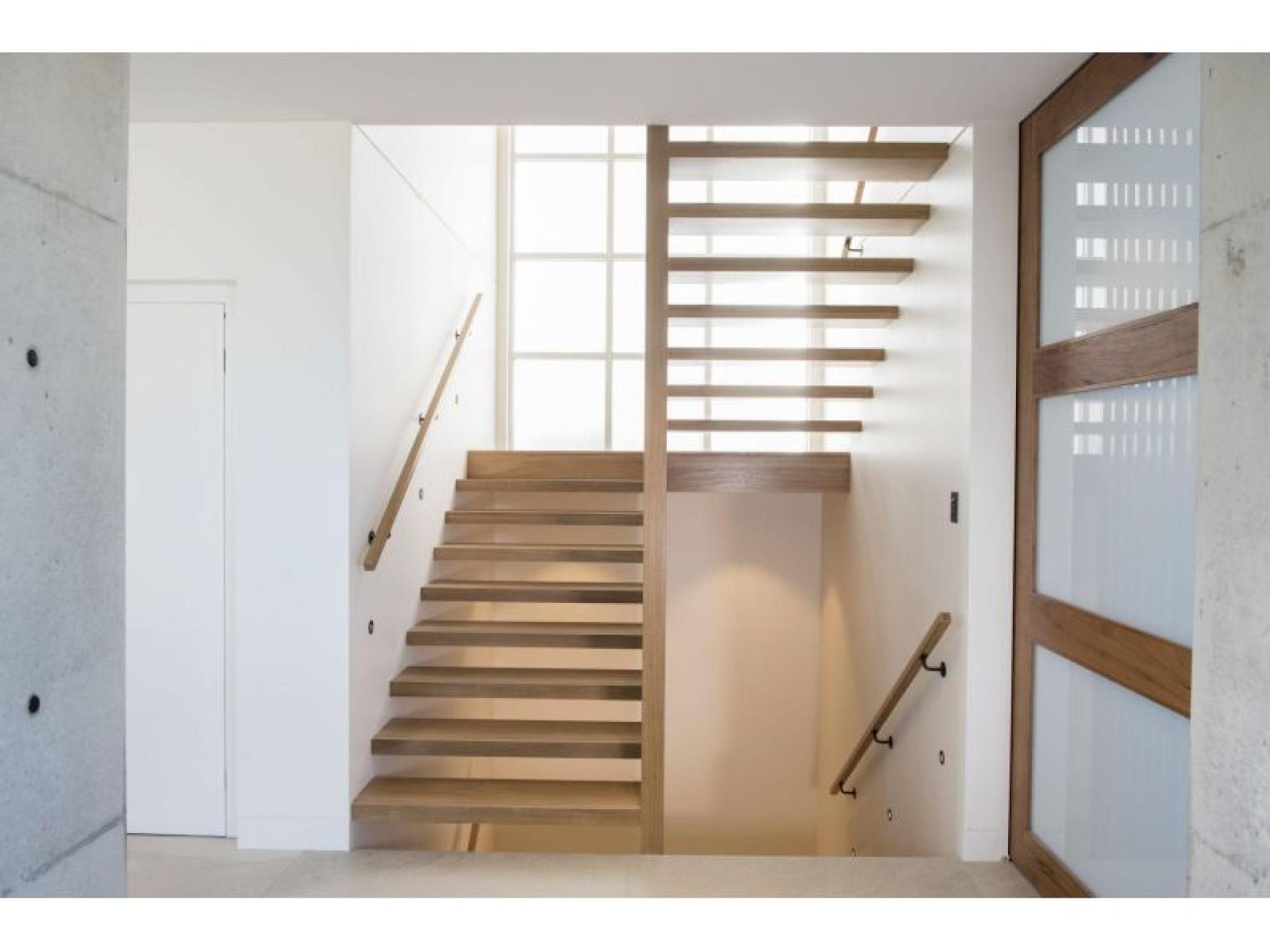 Manufacture Of Custom Staircases 669472 3