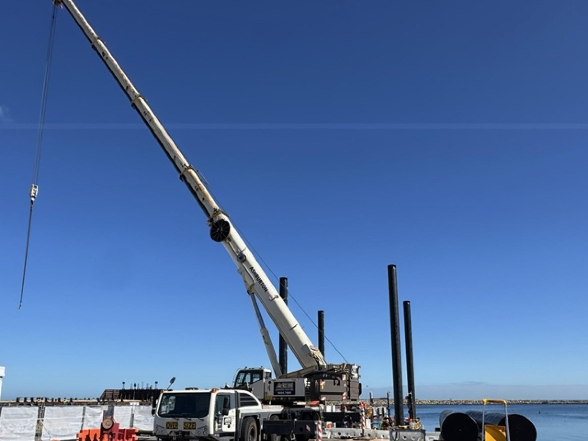 Crane Hire Business. Highly 669939 1