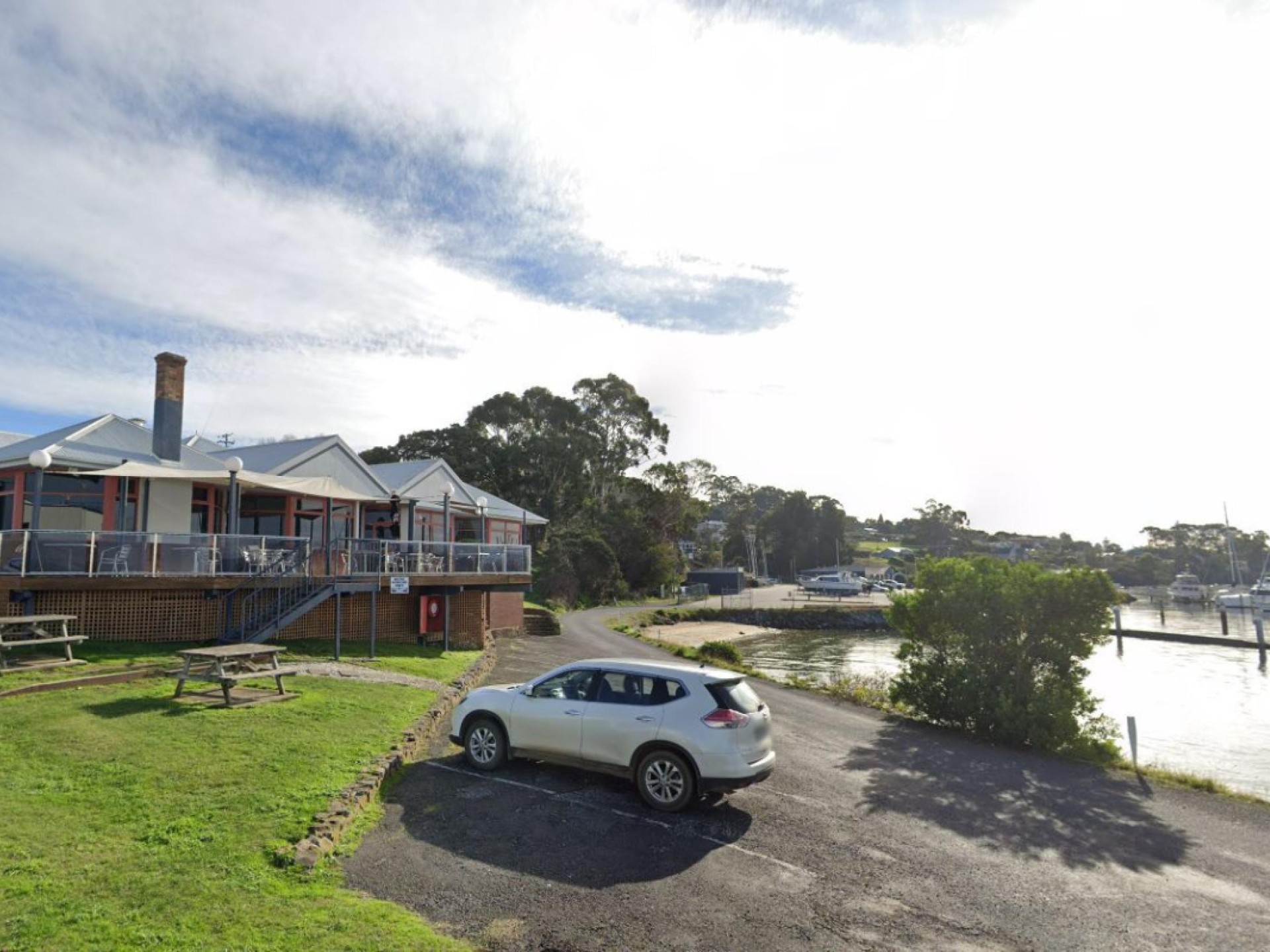 L/hold Beauty Point Waterfront 670064 2