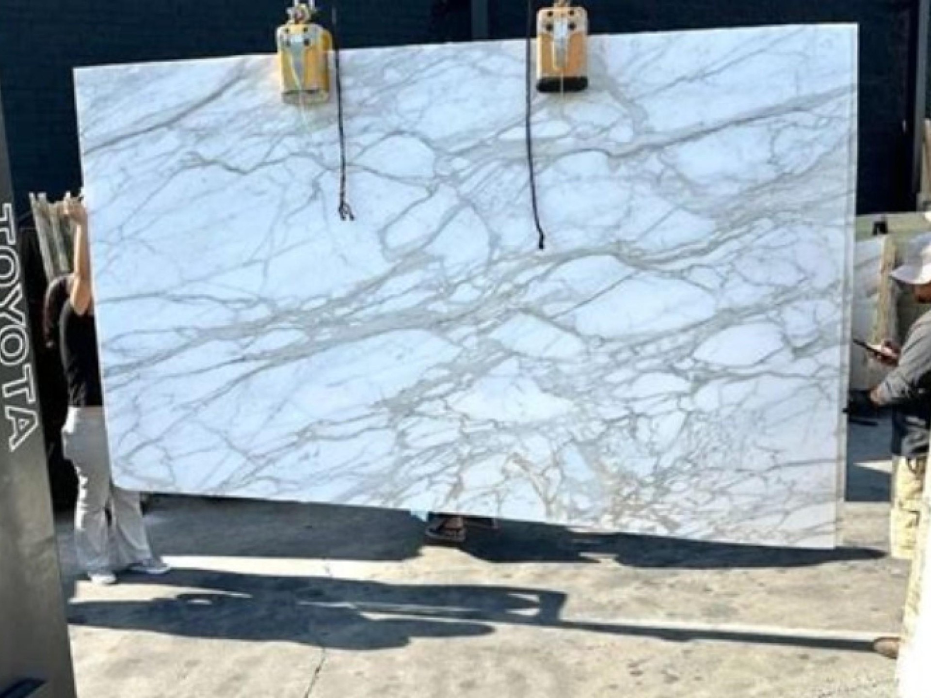 Under Contract - Brisbane 670228 2