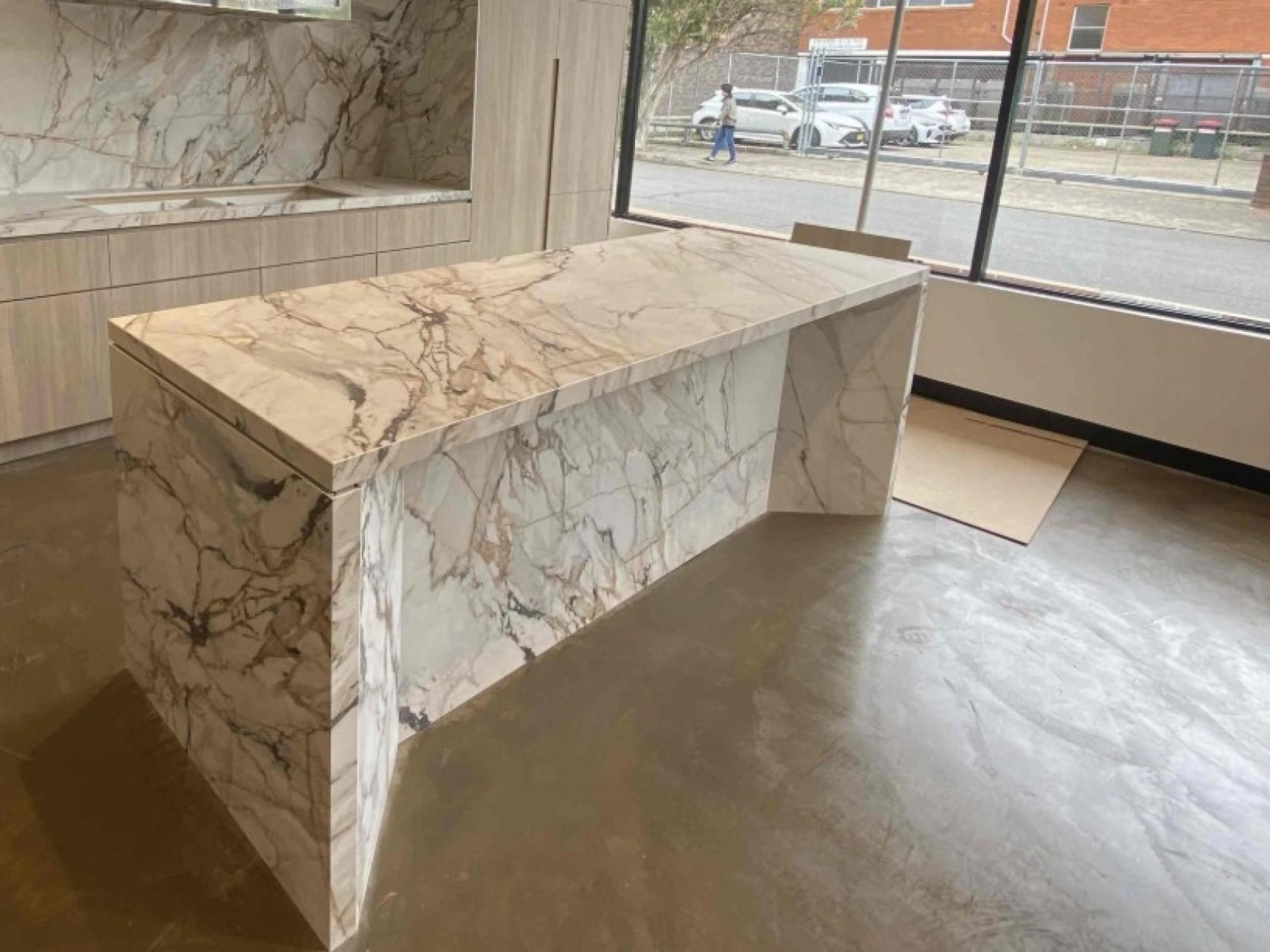 Under Contract - Brisbane 670228 3