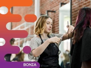 36190 Established Salon with Loyal Clientele - High-Traffic Location