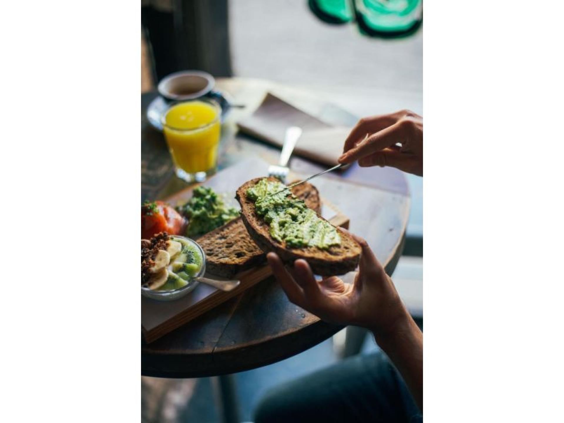 Thriving Inner-city Cafe – 670450 1