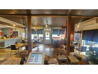 Charming Highway Café on Northern Highway (AP2501)