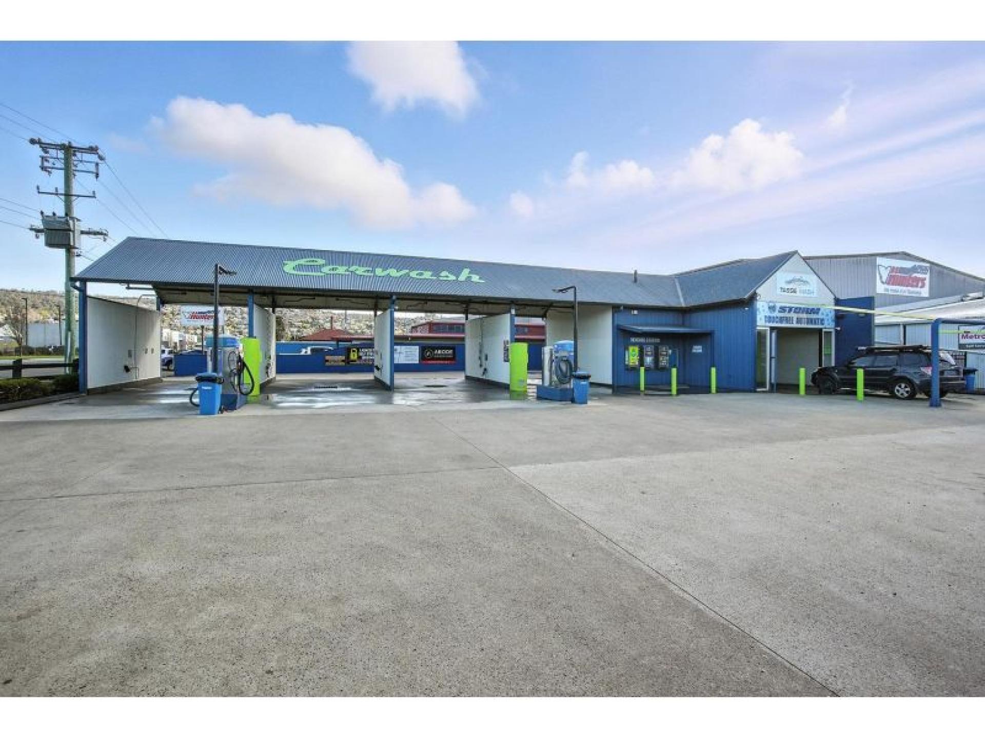 Supported By Leading National 670672 1