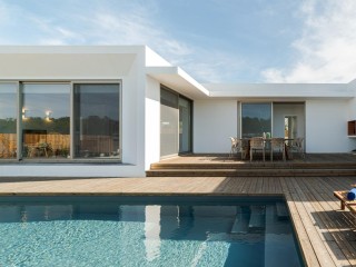 Solid Performer Aluminium and Glass for Construction