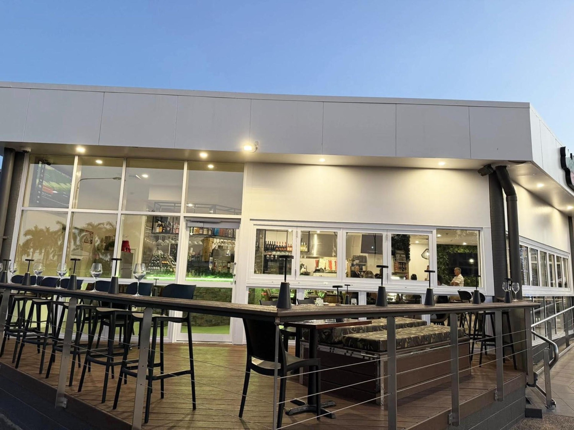 Townsville Pizzeria Bar & 670816 3