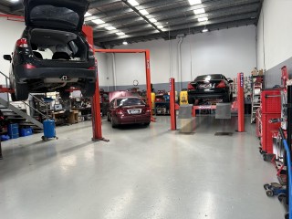 Automotive Mechanical Repair Workshop