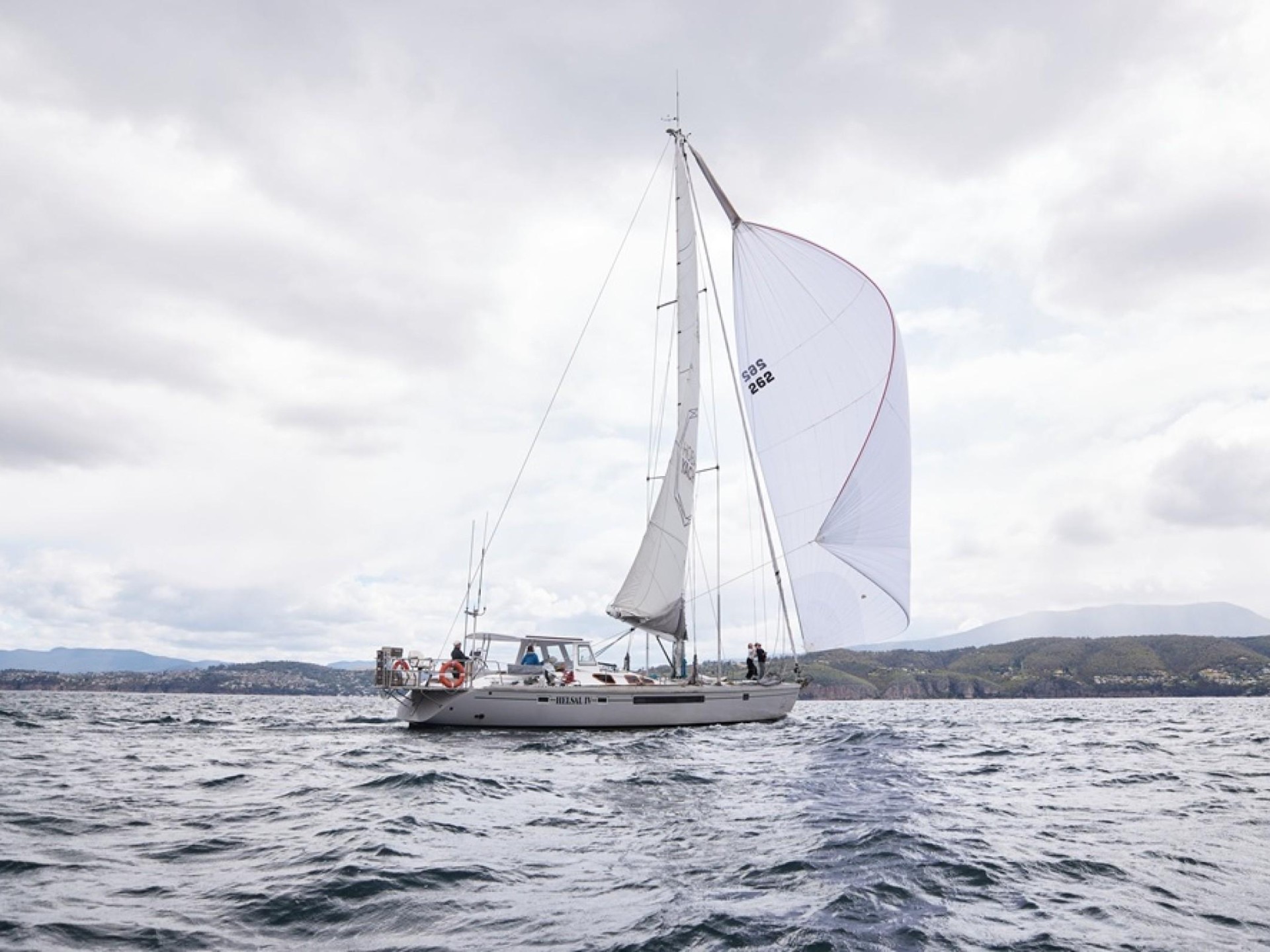 Award-winning Hobart Yacht Charter 671089 3