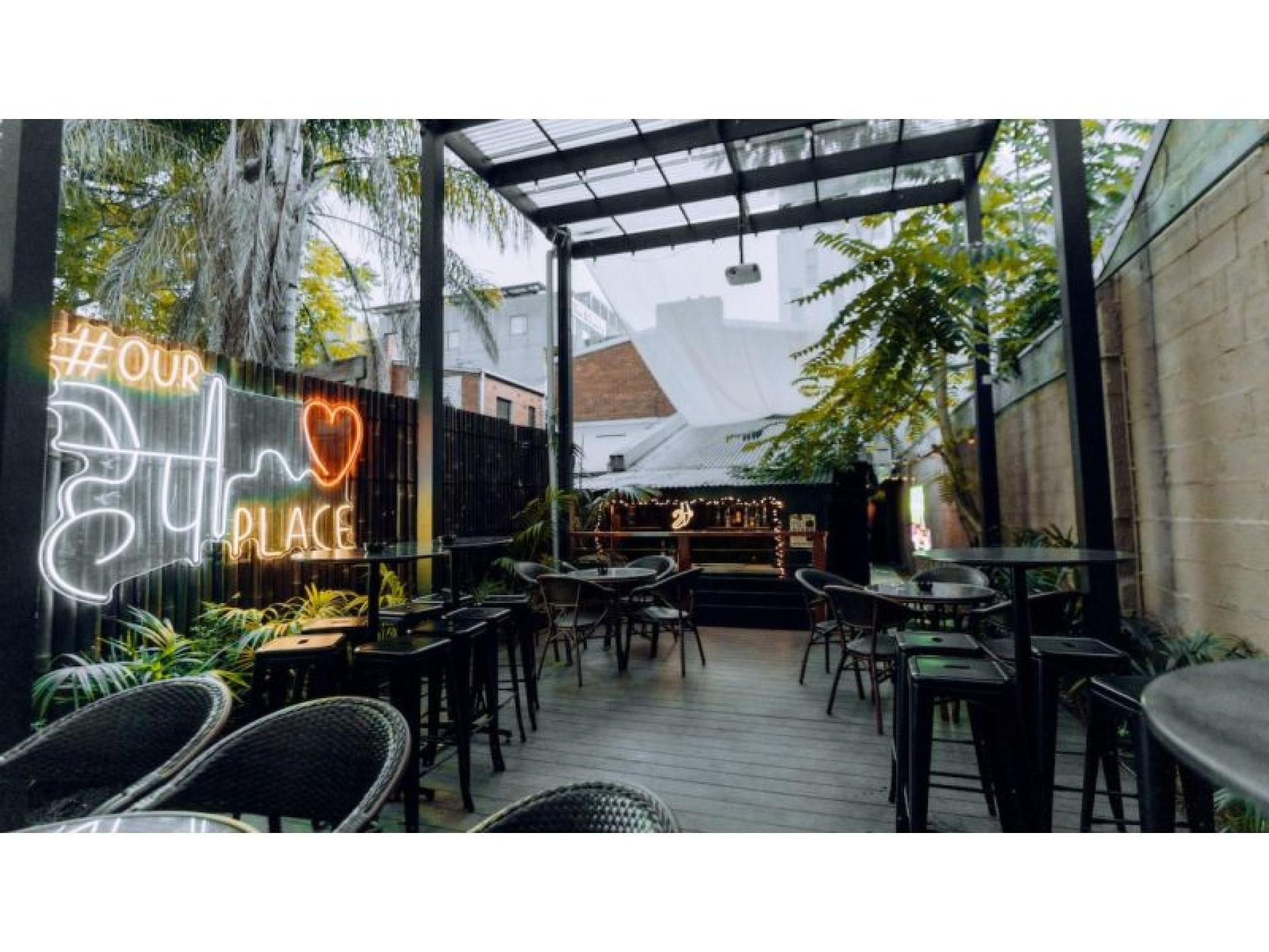 Pre Drinks Bar - 671115 1