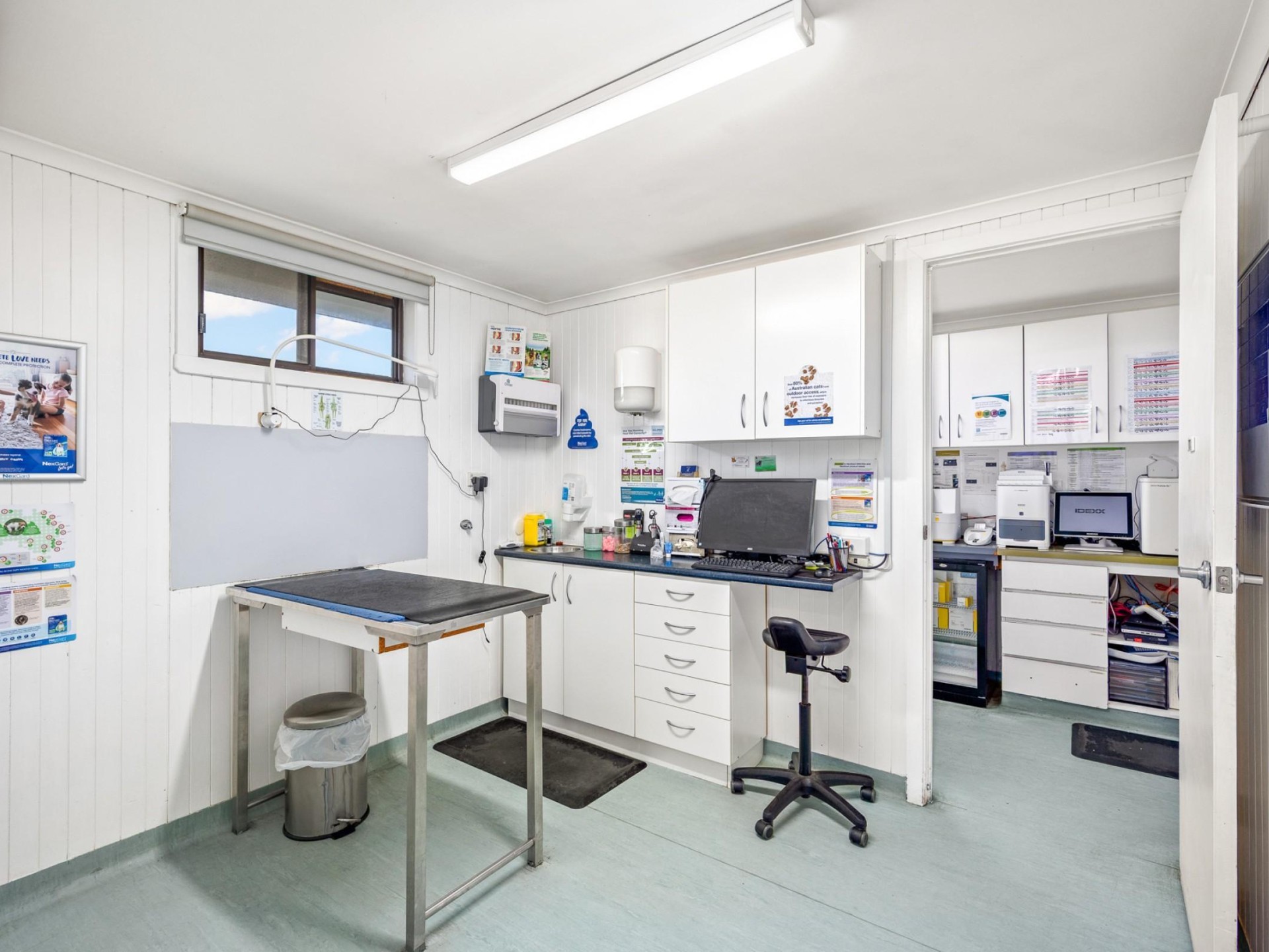 Longstanding Small Animal Veterinary 671407 3