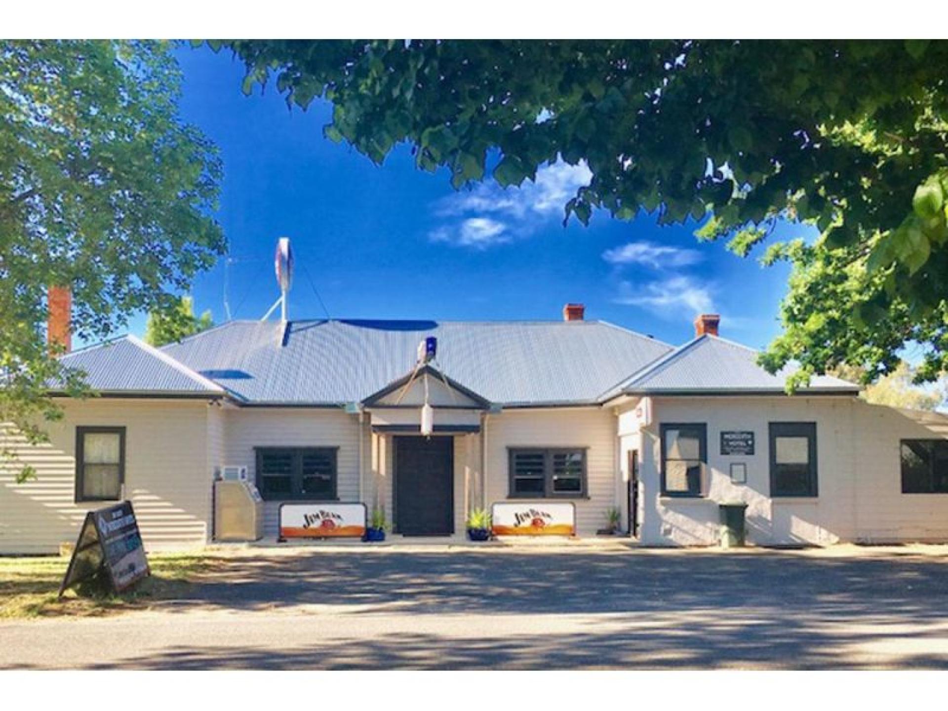 Meredith Hotel - Lease 671418 1