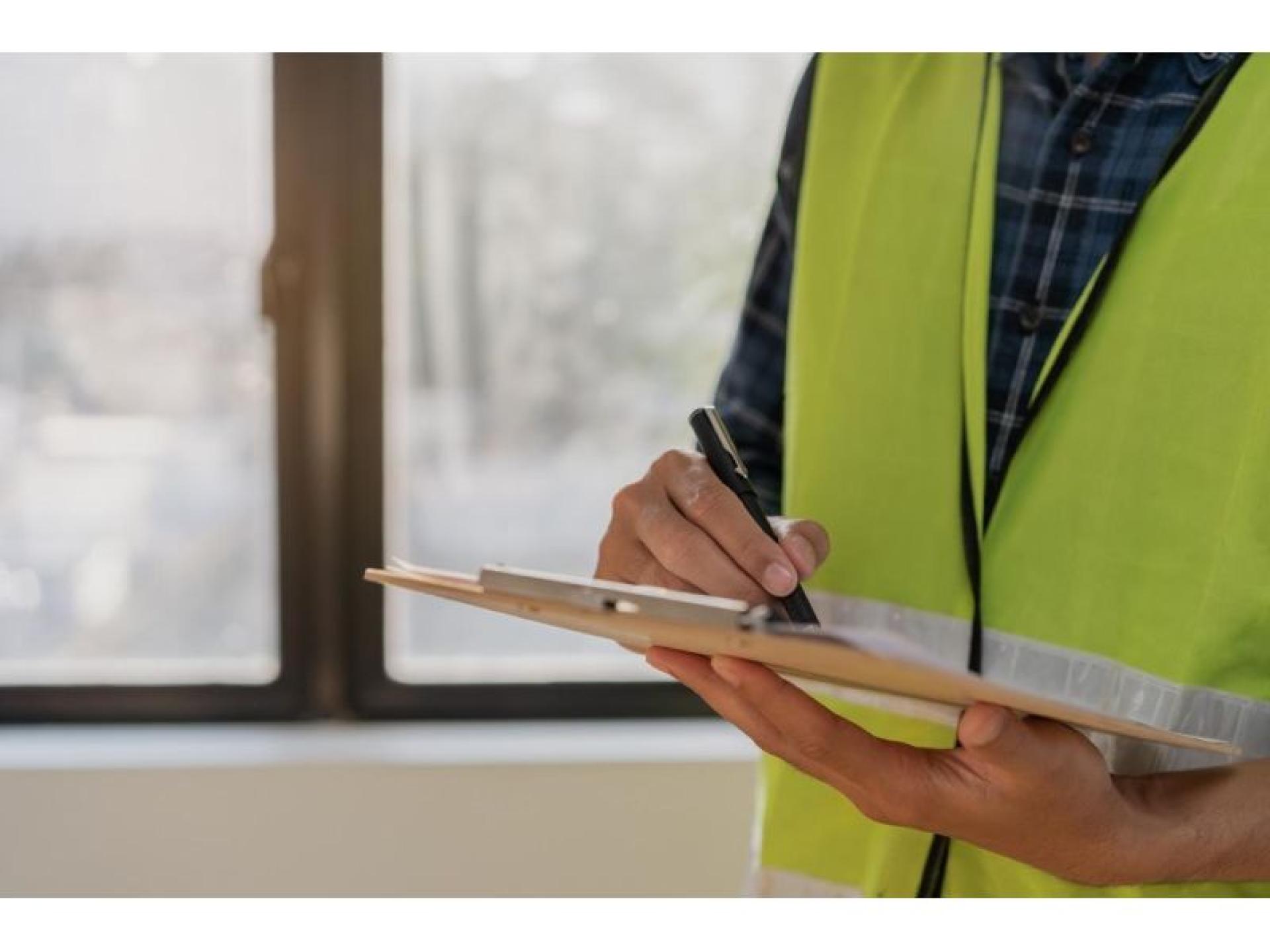 Building Inspection And Lead 671496 1