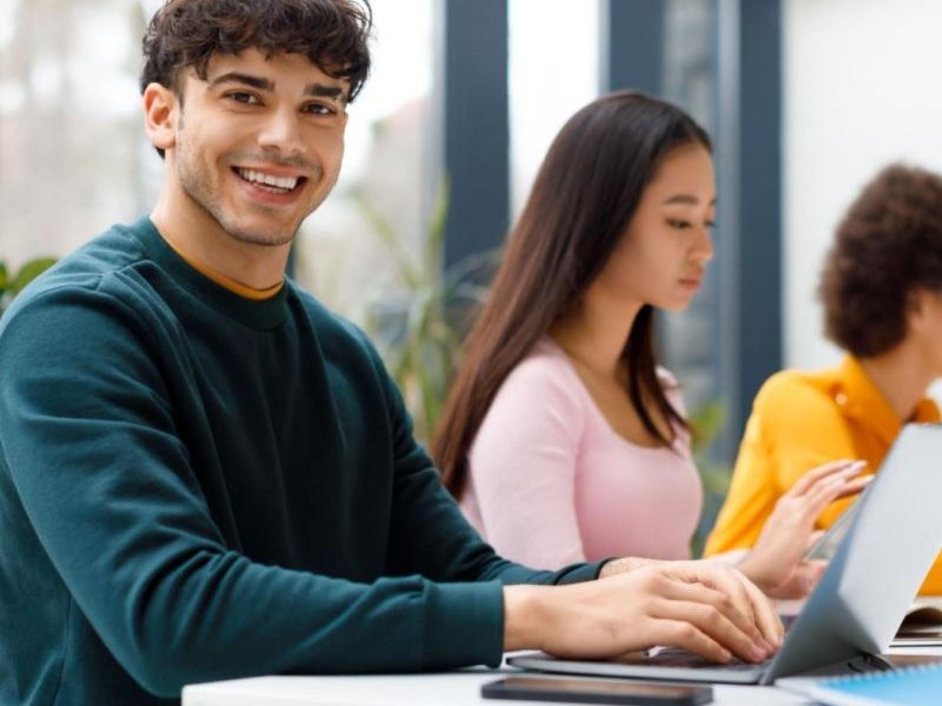 Price Reduced. Adelaide Cricos 671655 2