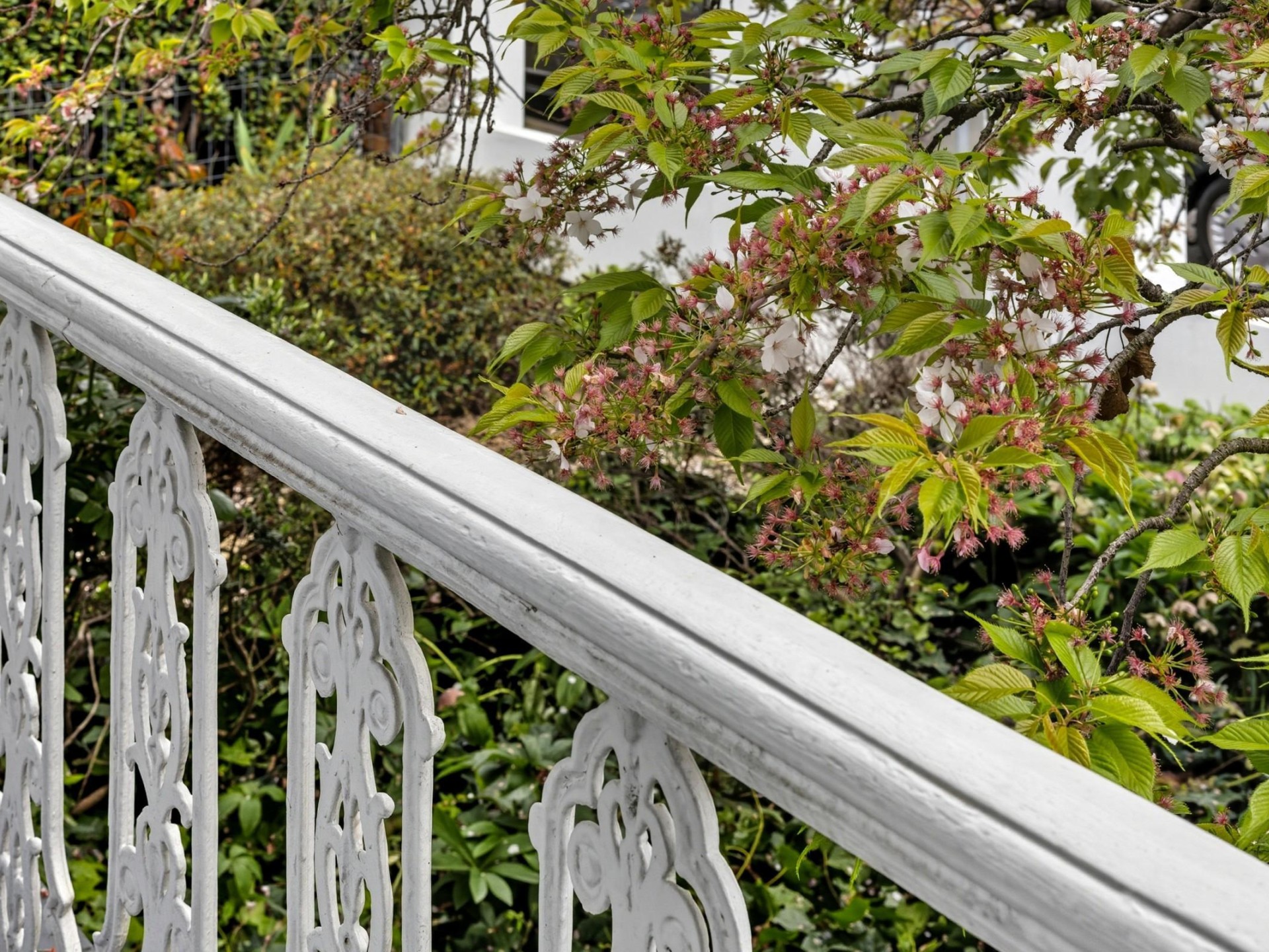 Prime Location Residence With 671692 3