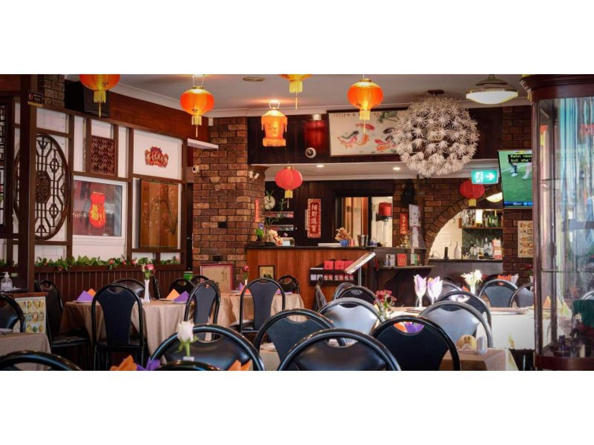 Charming Family Restaurant For 671769 3