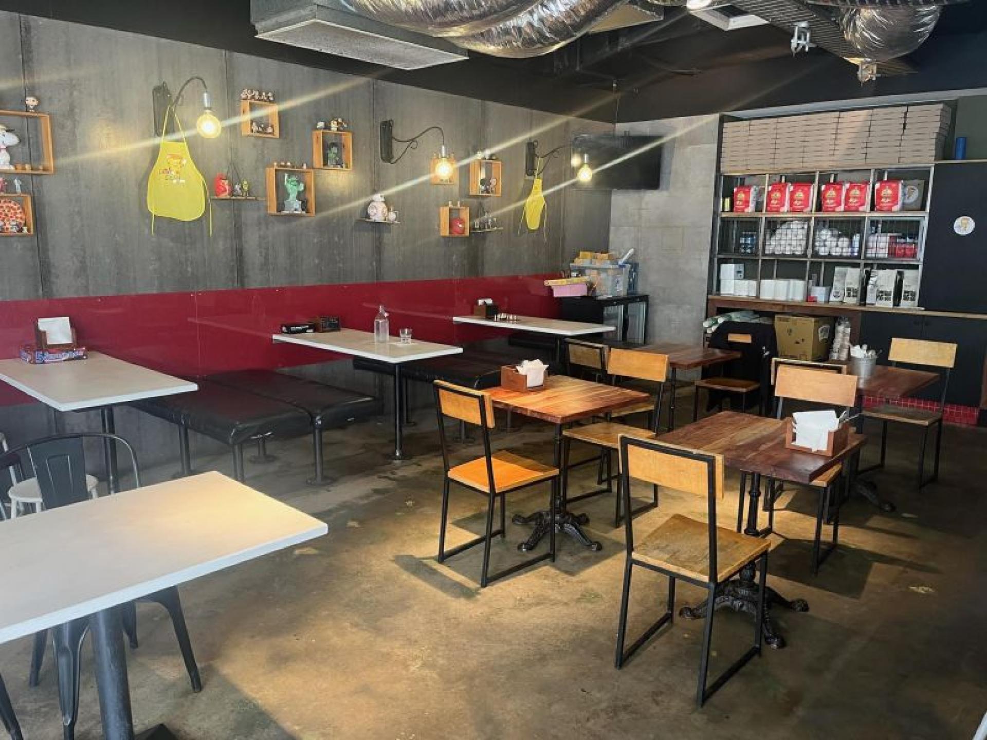 Pizzeria And Café Business 671914 3