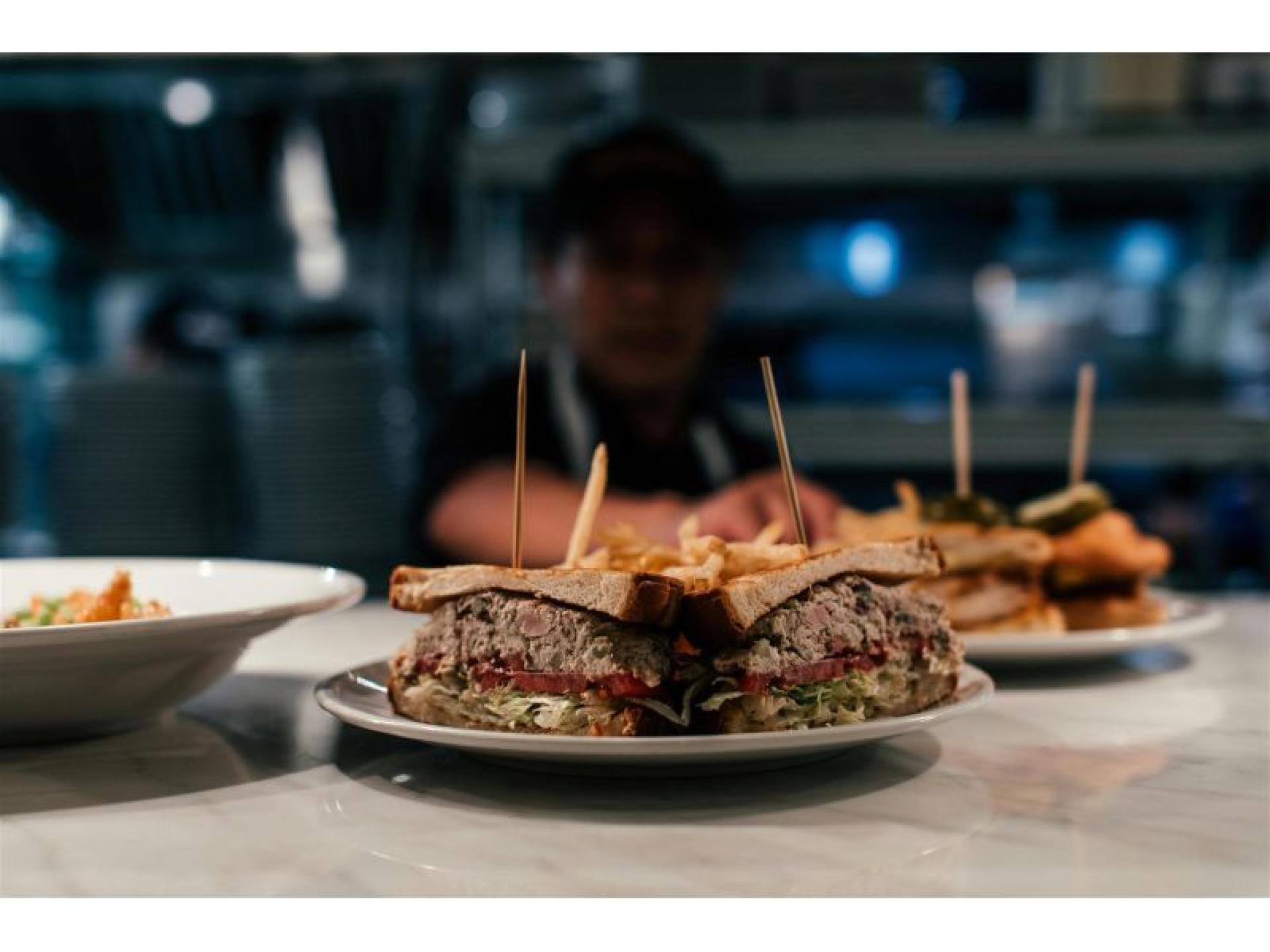 High-performing Cafe And Restaurant 672323 1