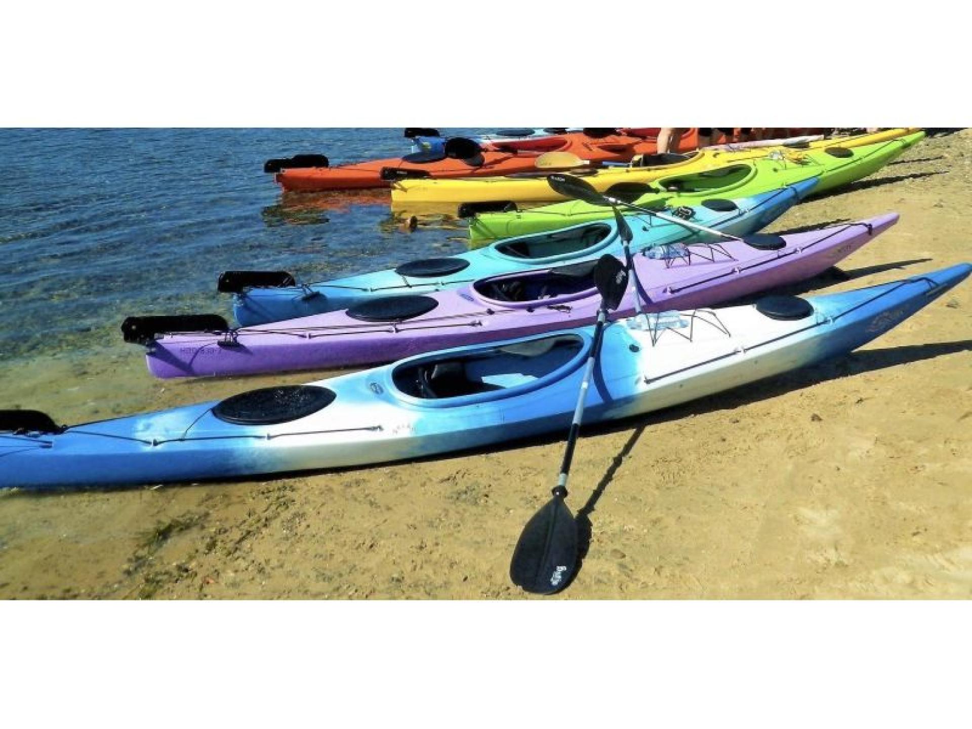 Australis Canoes - An 672529 1