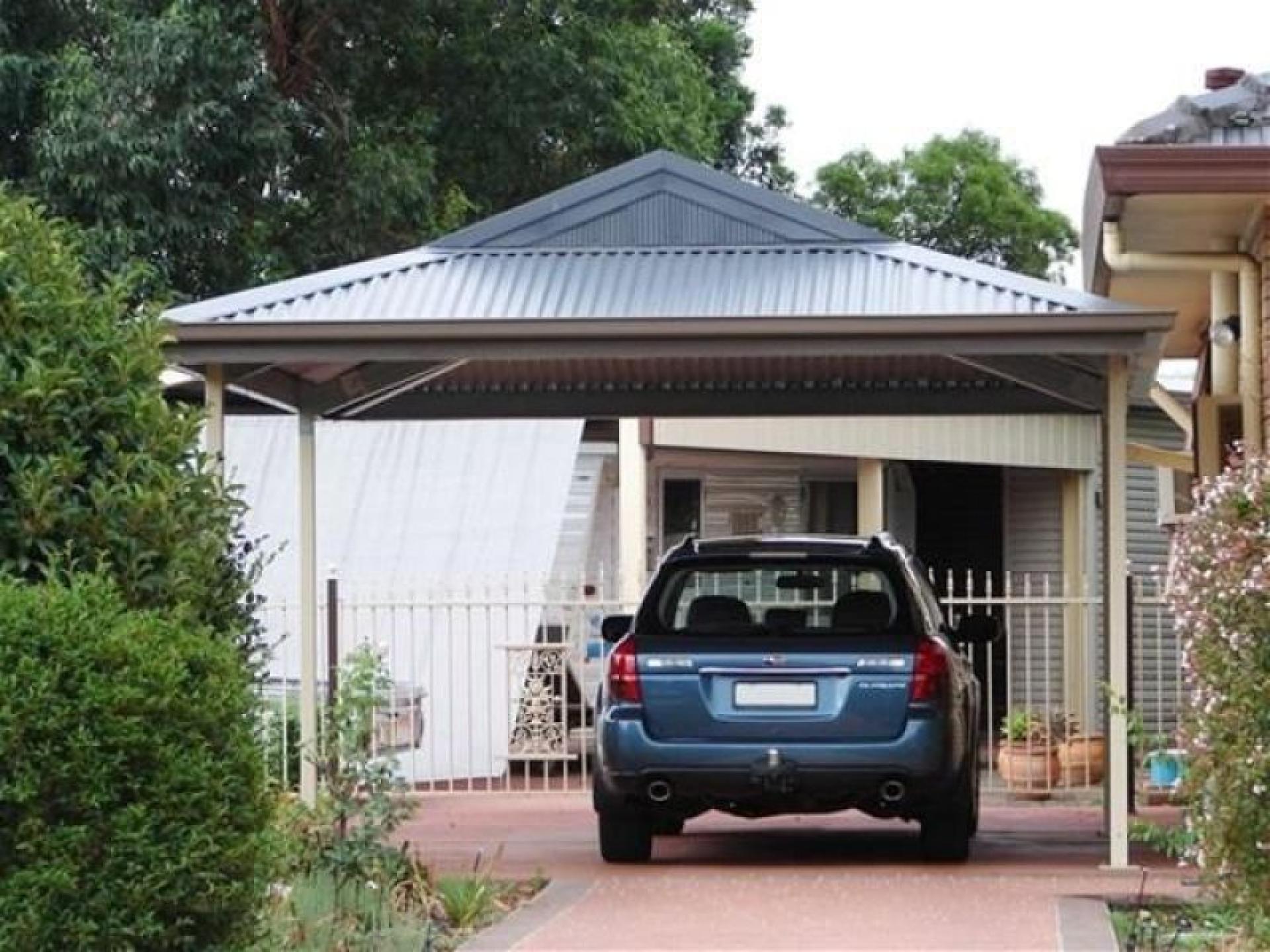 Reputable Garages & Sheds 672665 2