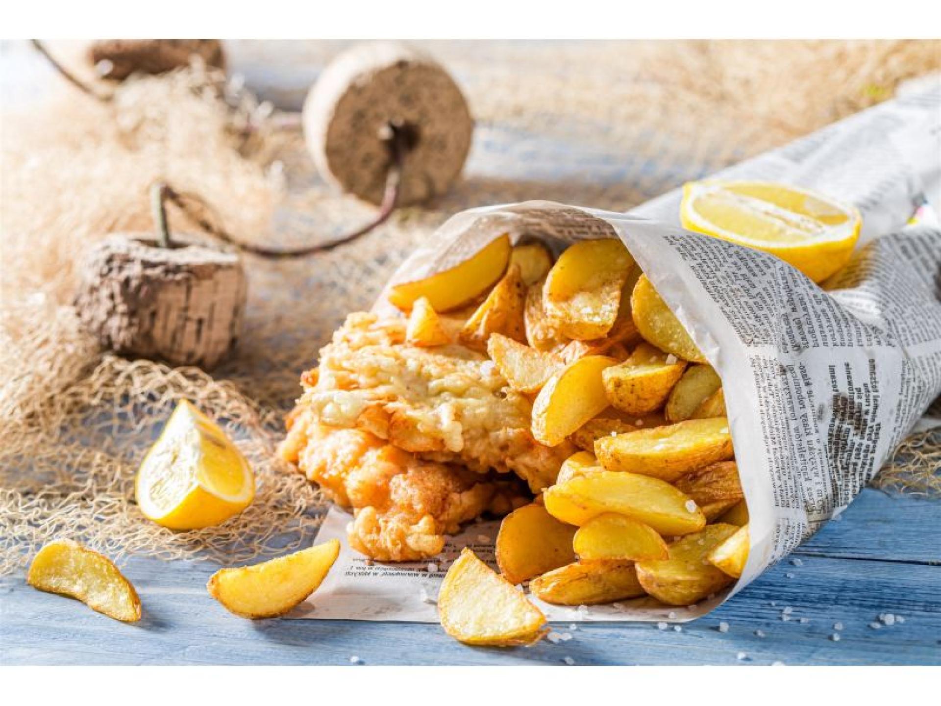 Popular Fish & Chippery 672705 1