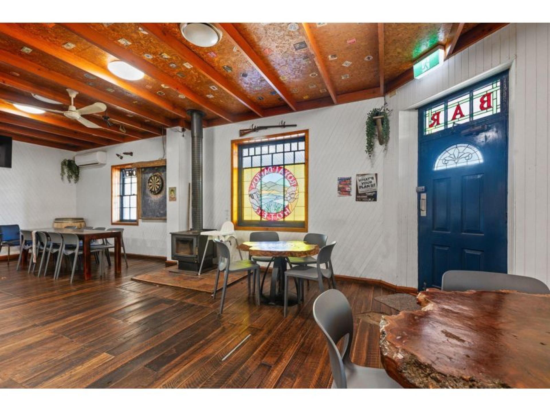 Step Into History – 672732 3