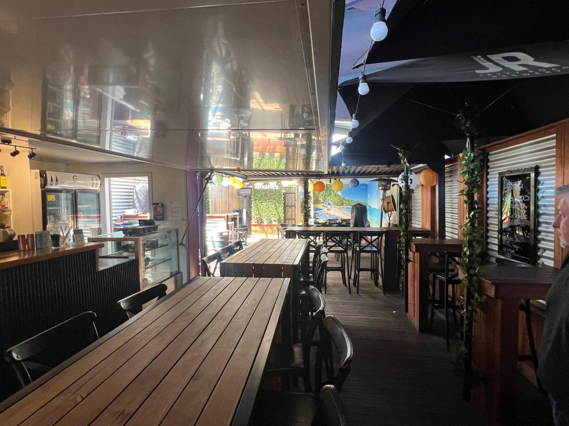 Established Coastal Restaurant Mornington 672833 3