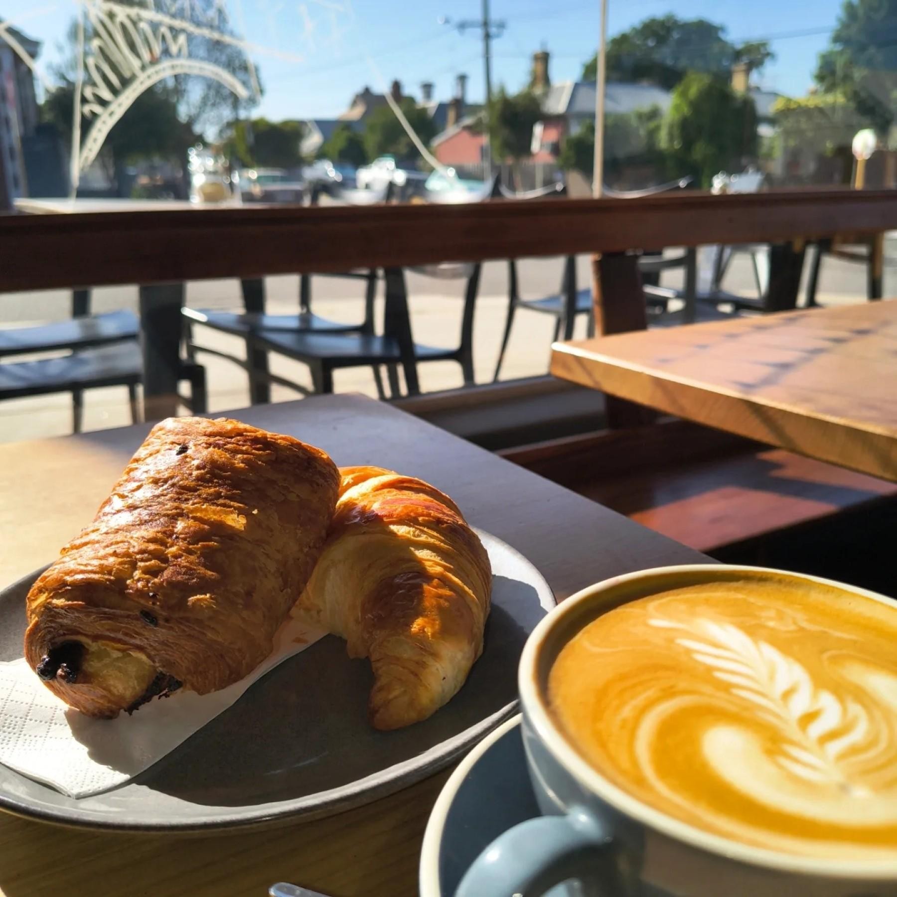 Beautiful Café In A 672865 1