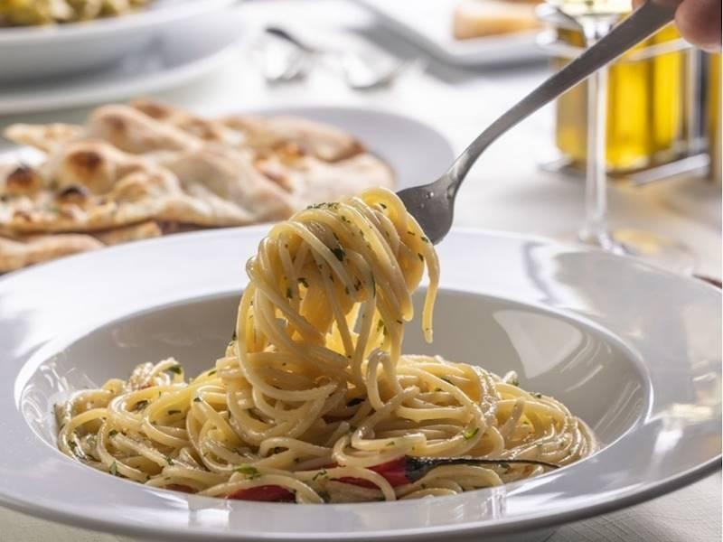 Iconic Italian Pizza Restaurant 673310 3