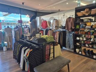 Popular Women's Fashion Boutique - Prime Location