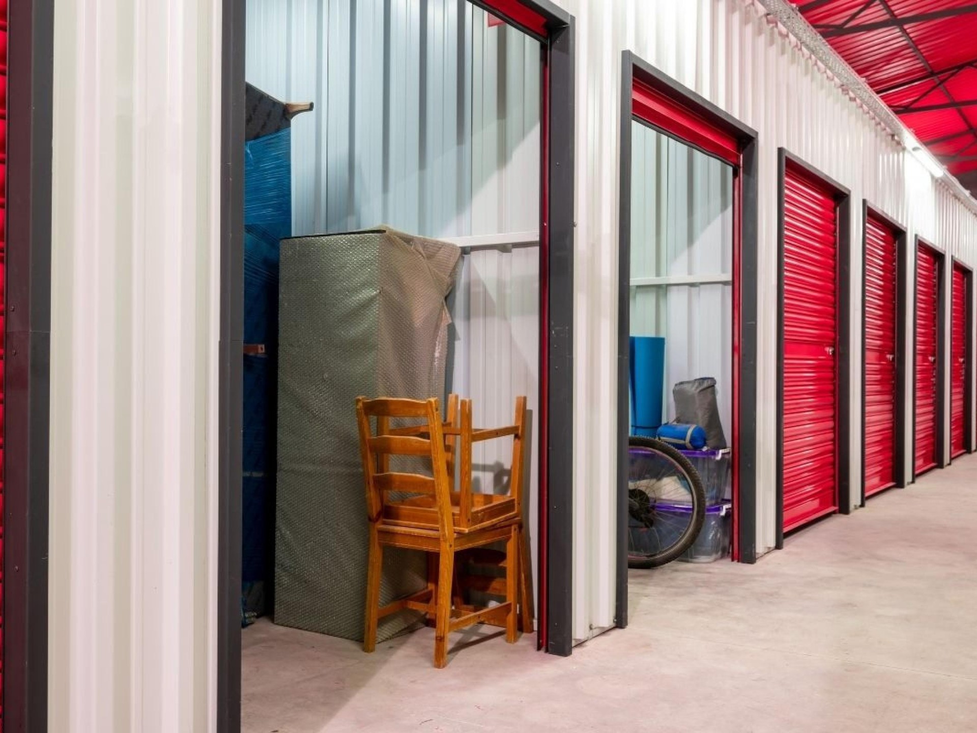 Freehold Self-storage Business | 673442 1