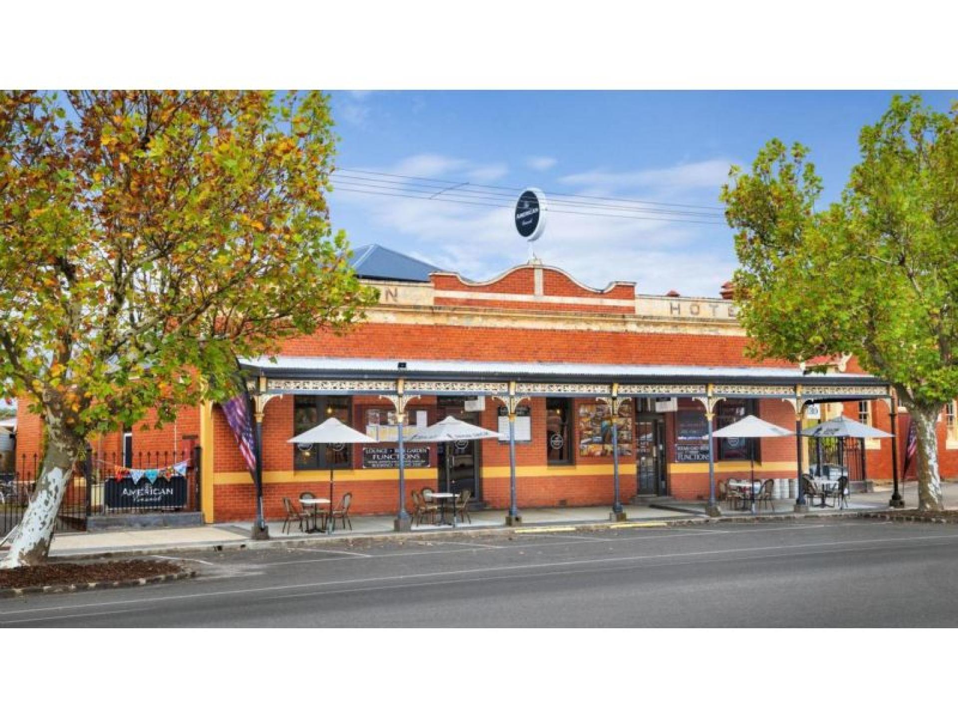 Iconic Freehold Hotel – 673518 1