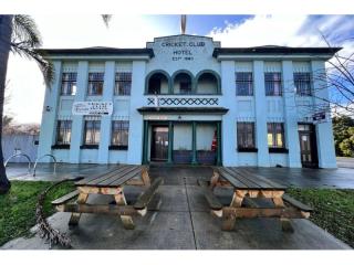 UNDER OFFER - Cricket Club Hotel