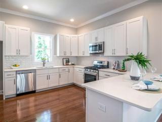 Kitchen & Bathroom Business - Mid North Coast - NSW - 1035