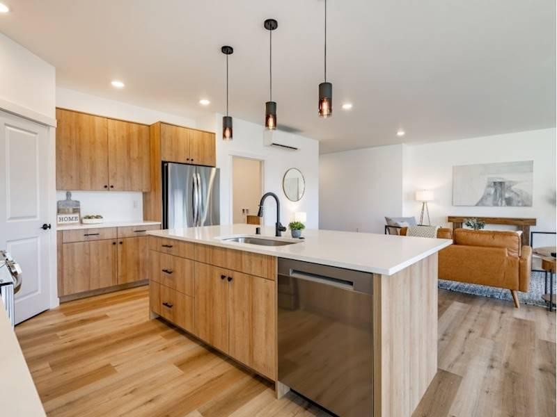 Lighting Ecom Brand | 673854 2