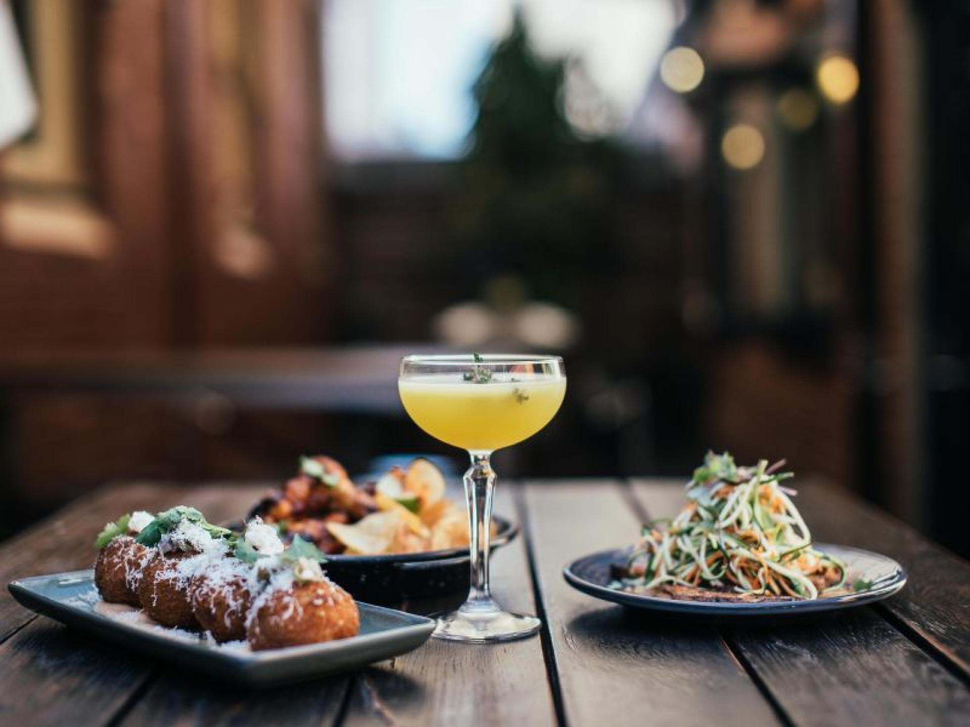 Two High-performing Restaurants – 673968 2