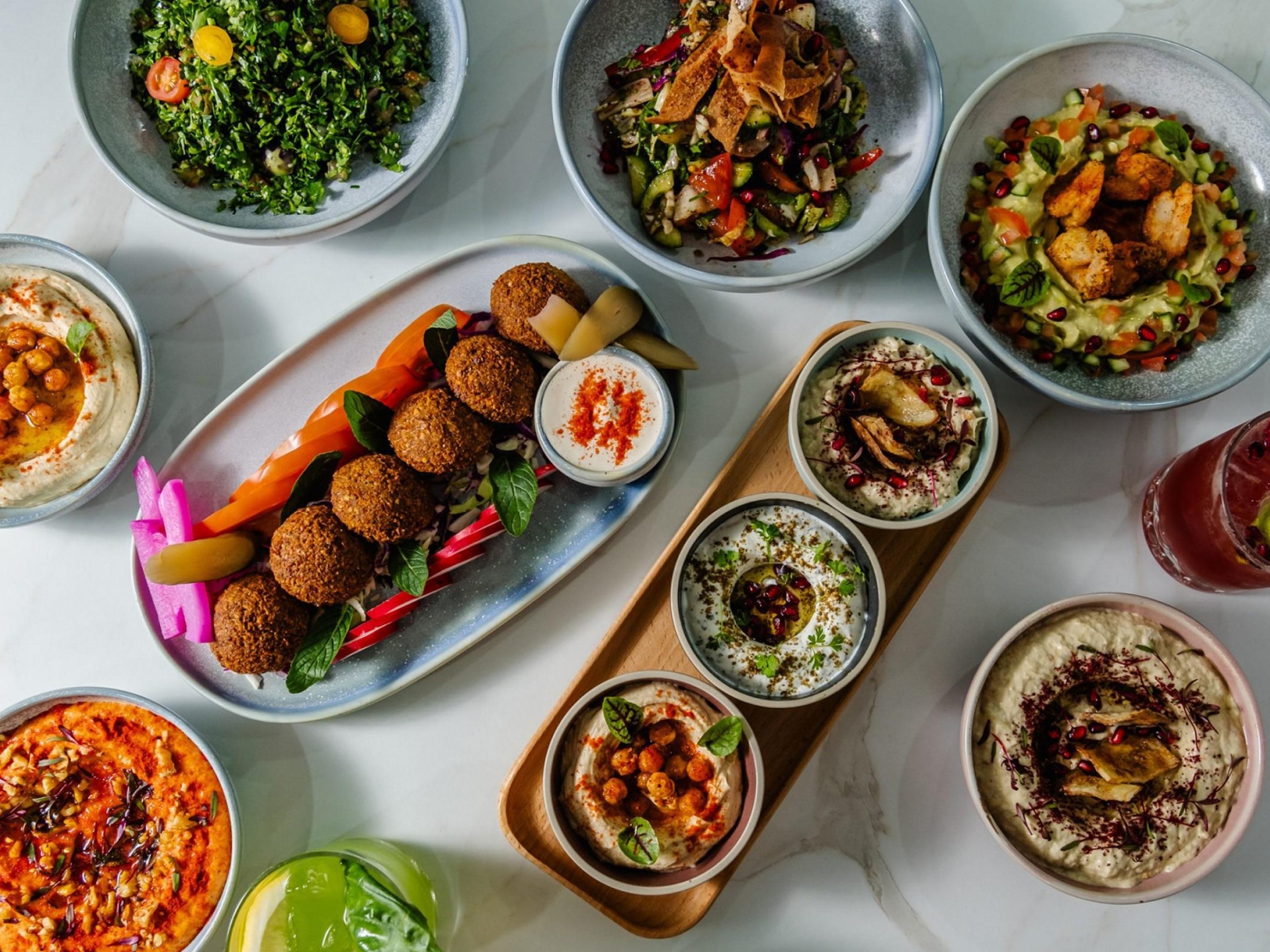 Beautiful Restaurant With Huge 674150 1