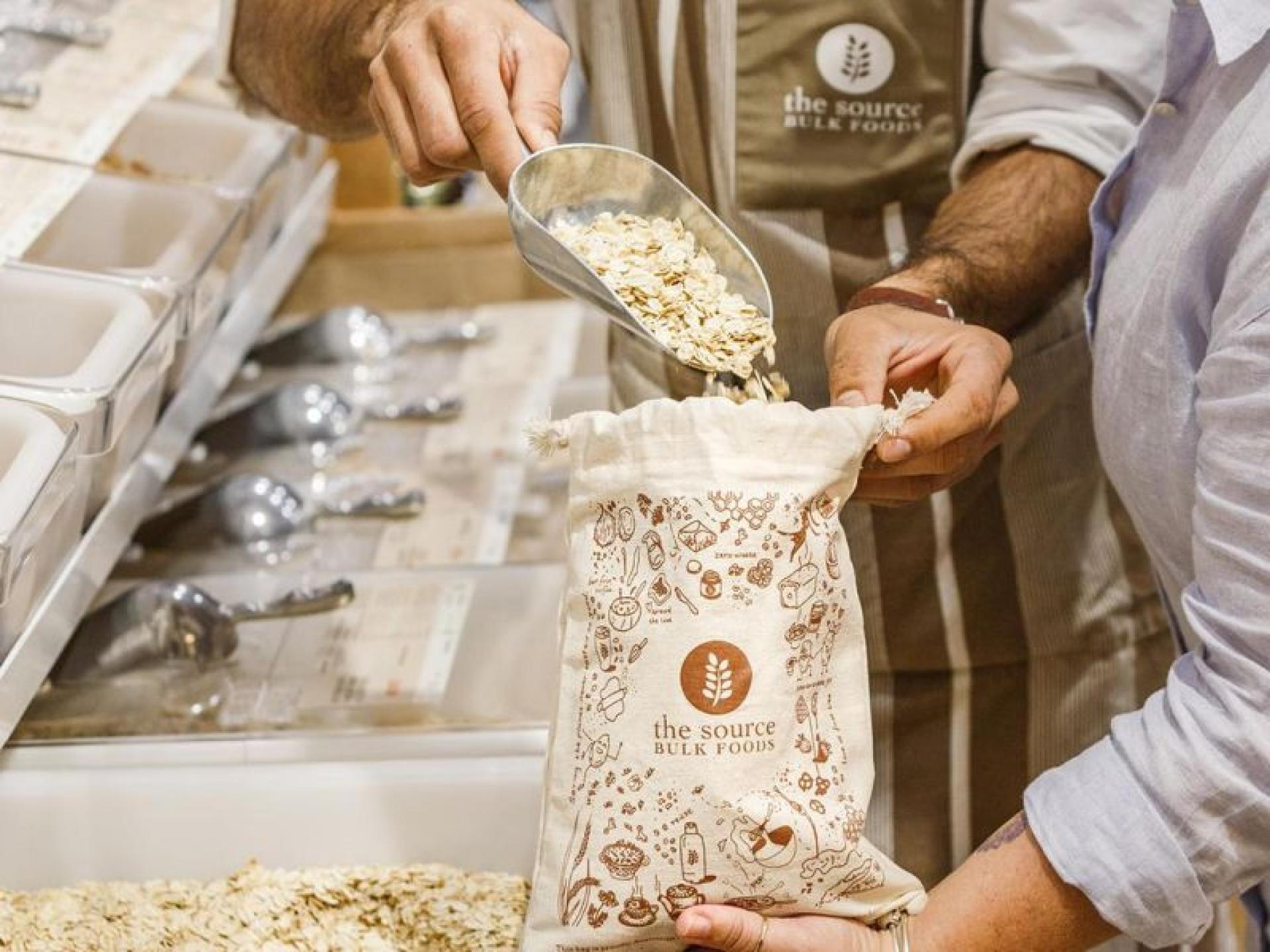 Sustainable Bulk Food Retailer 674203 2