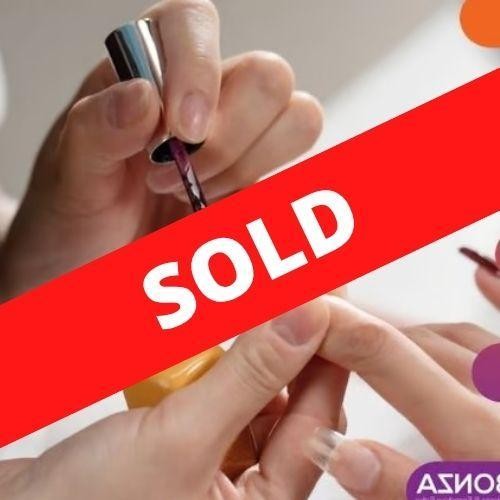 36377 Busy Nail Salon 674432 1