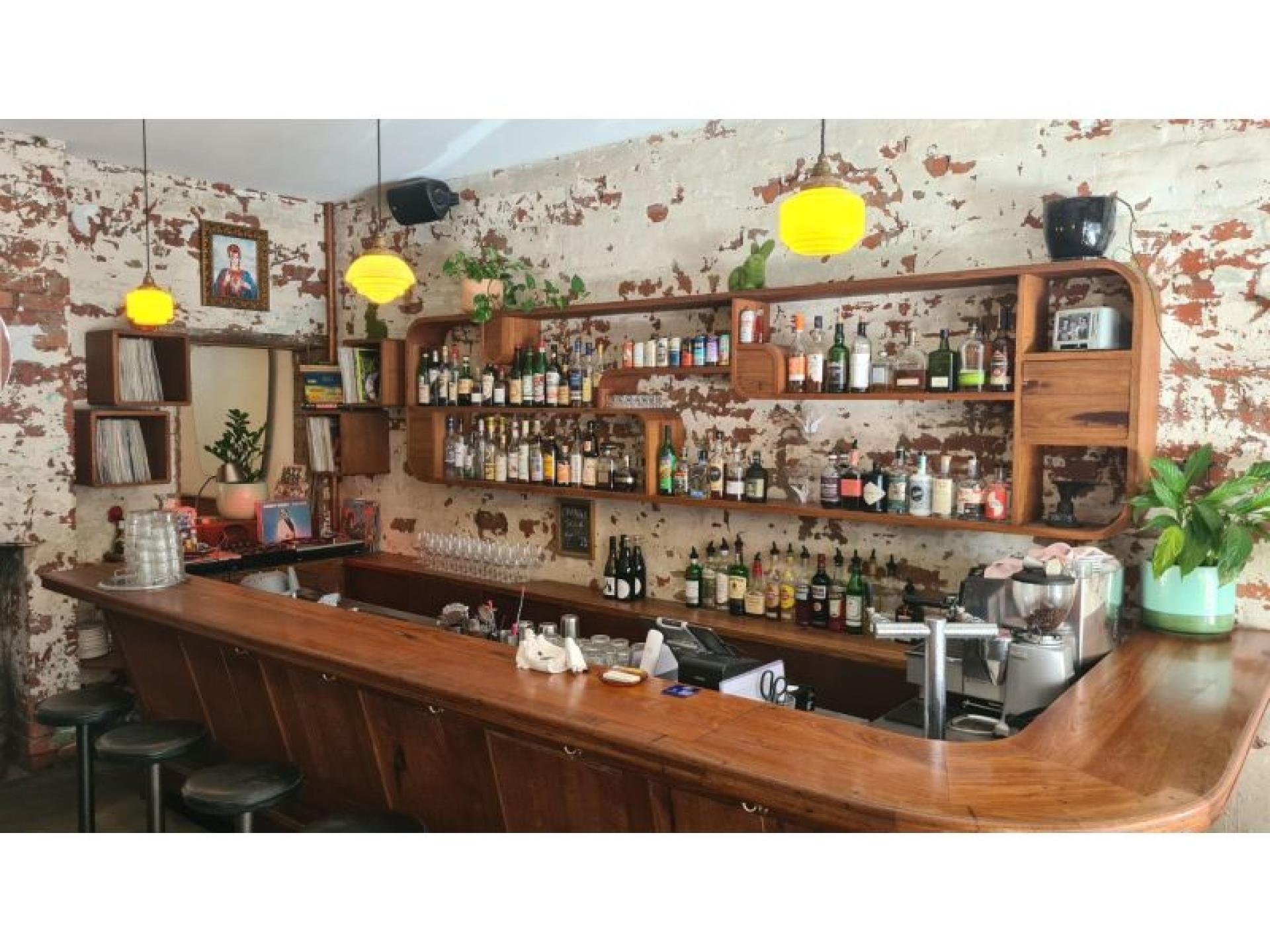 Uncle Joe's Wine Bar 674480 2