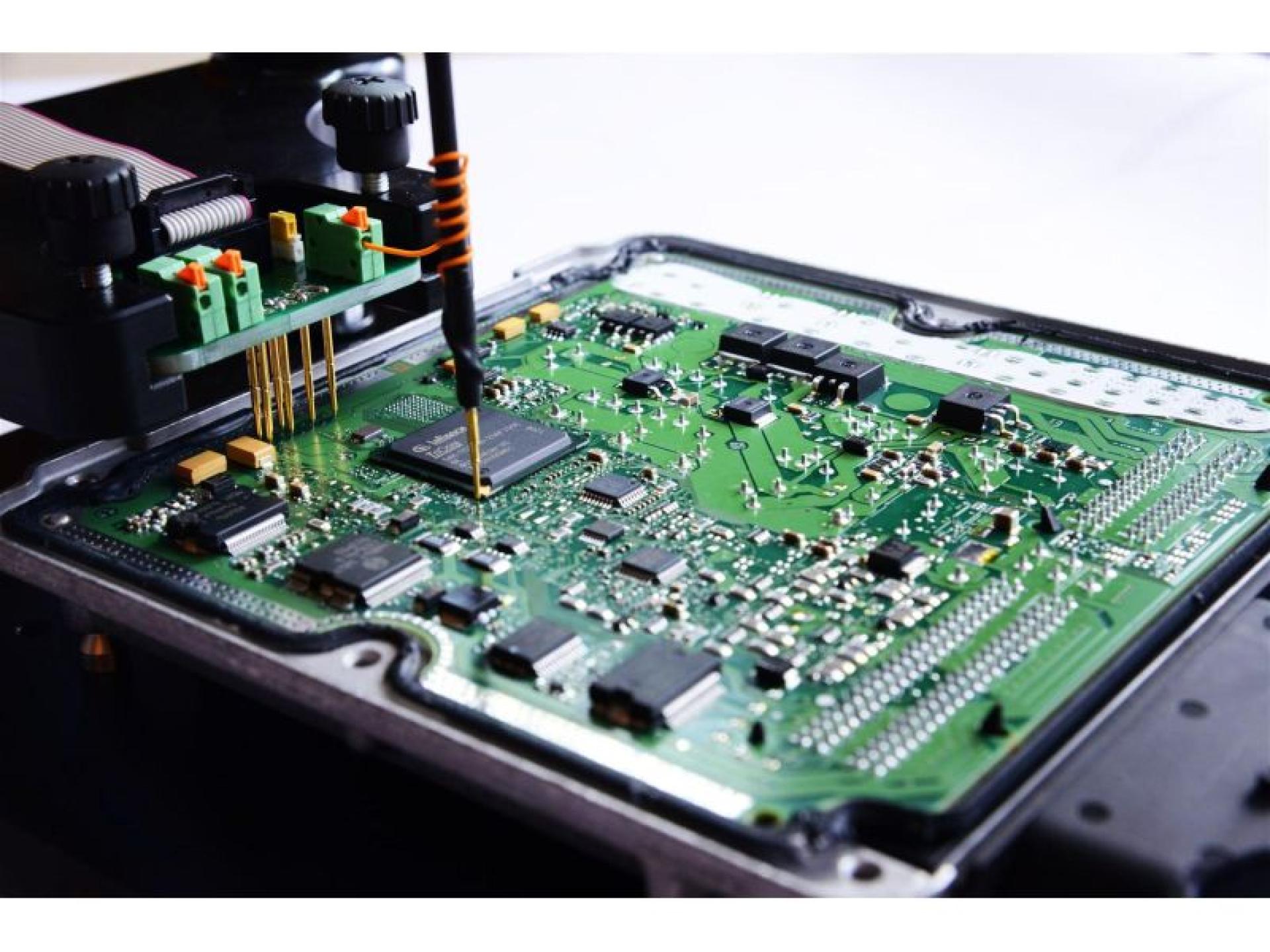 Automotive Electronics Repair Business 674592 1