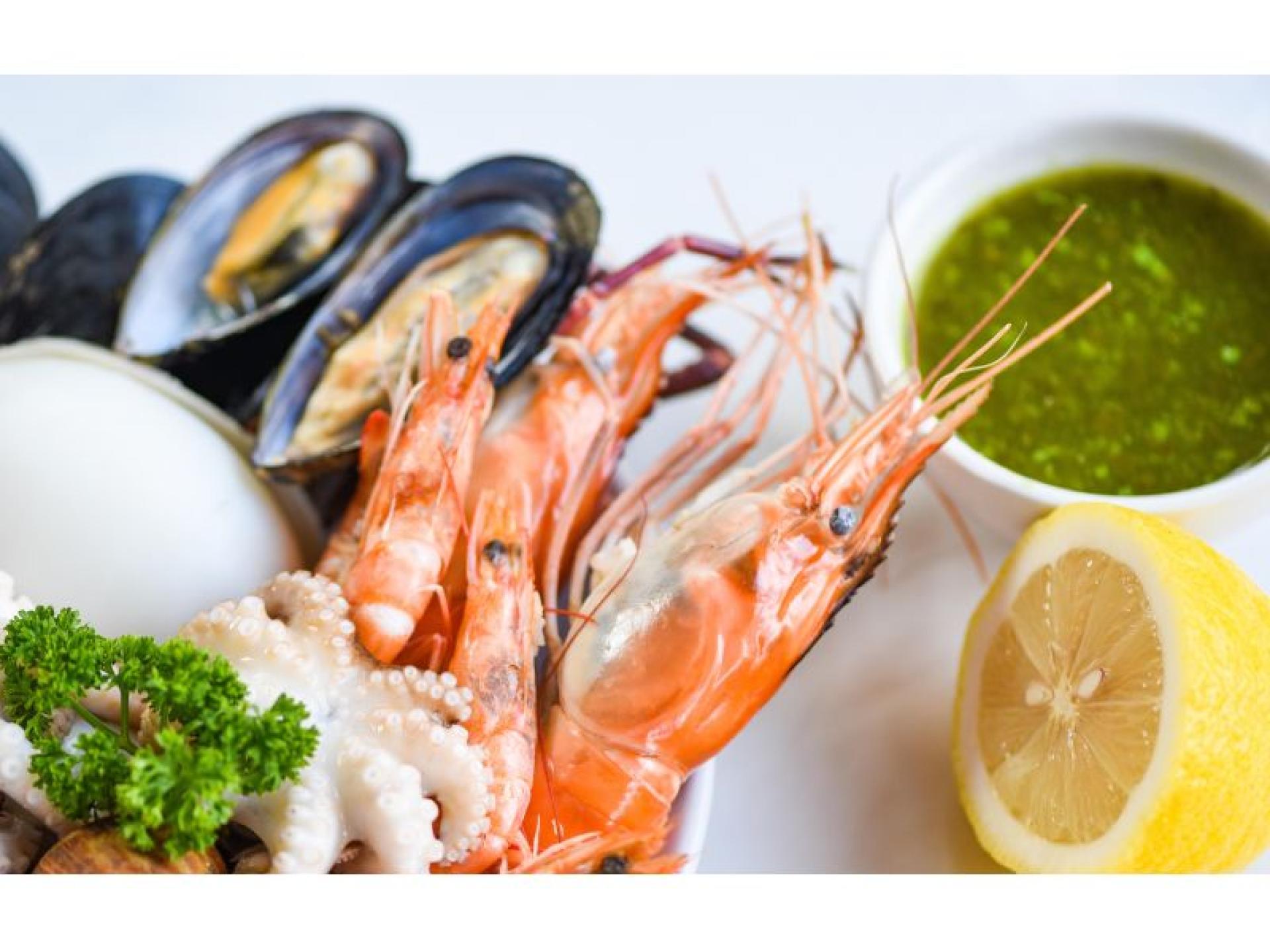 Busy Fresh Seafood + 674625 2