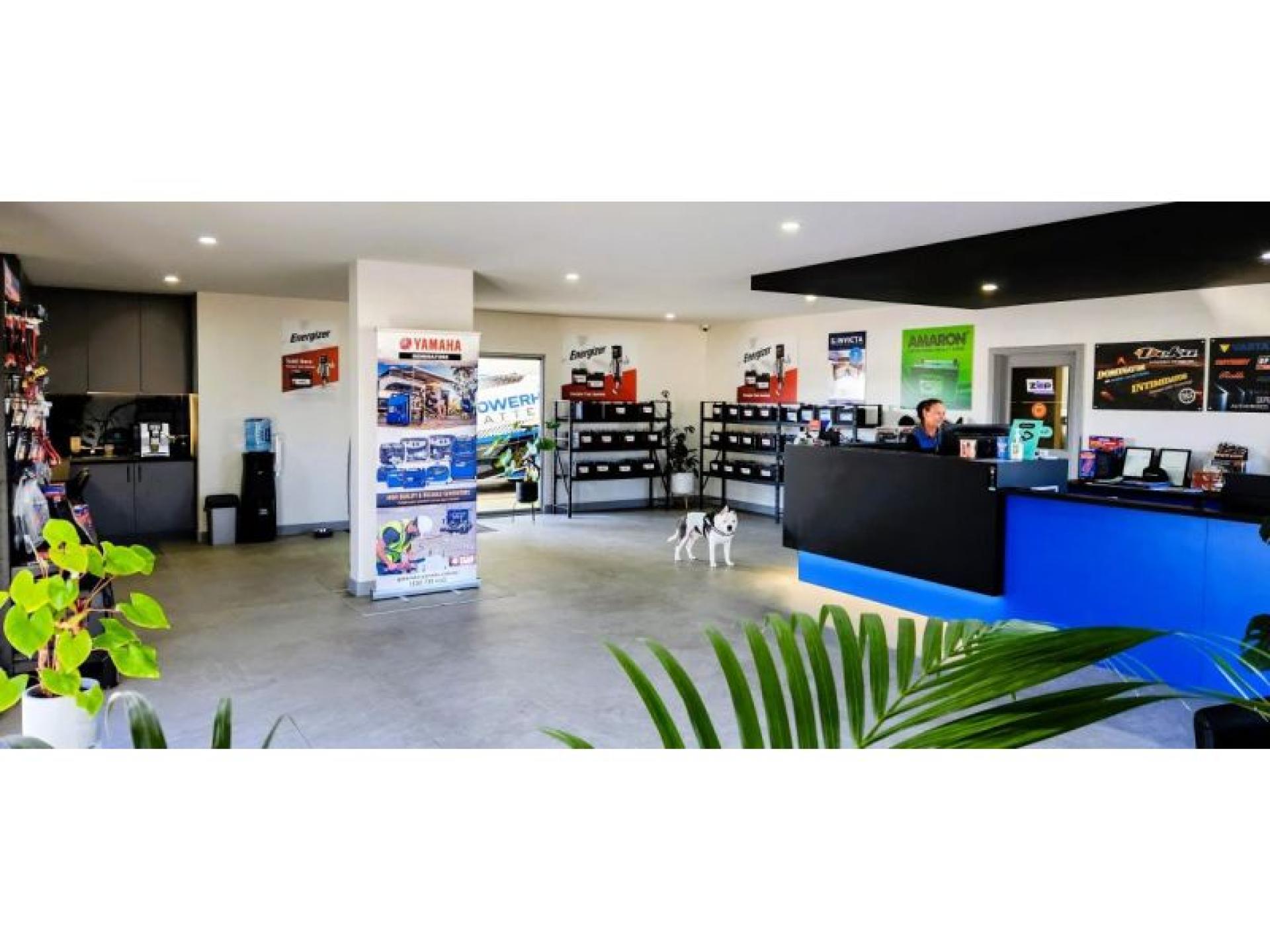 Retail Battery Shop – 674651 2
