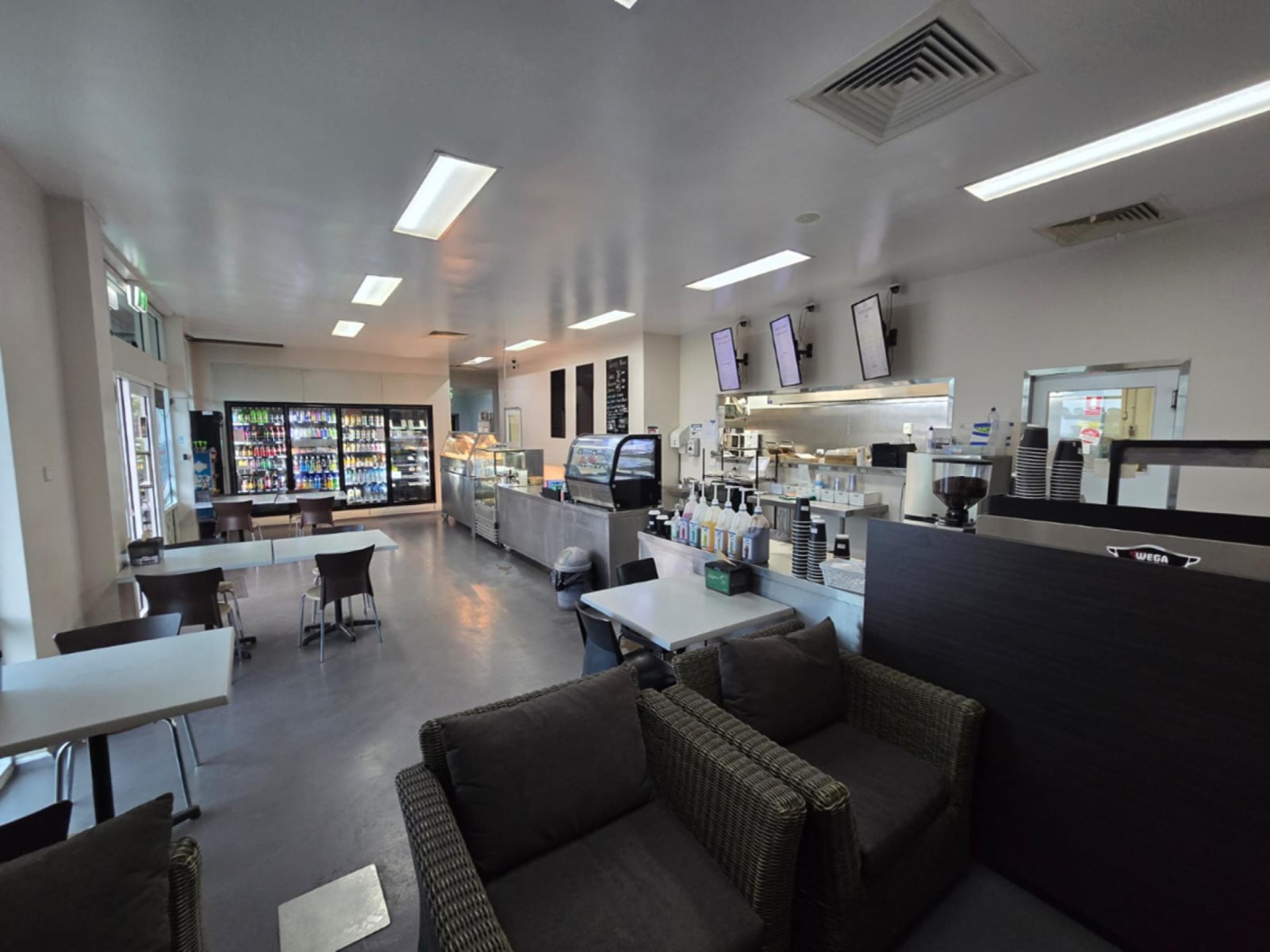 Callemondah Café Corner & 674699 1