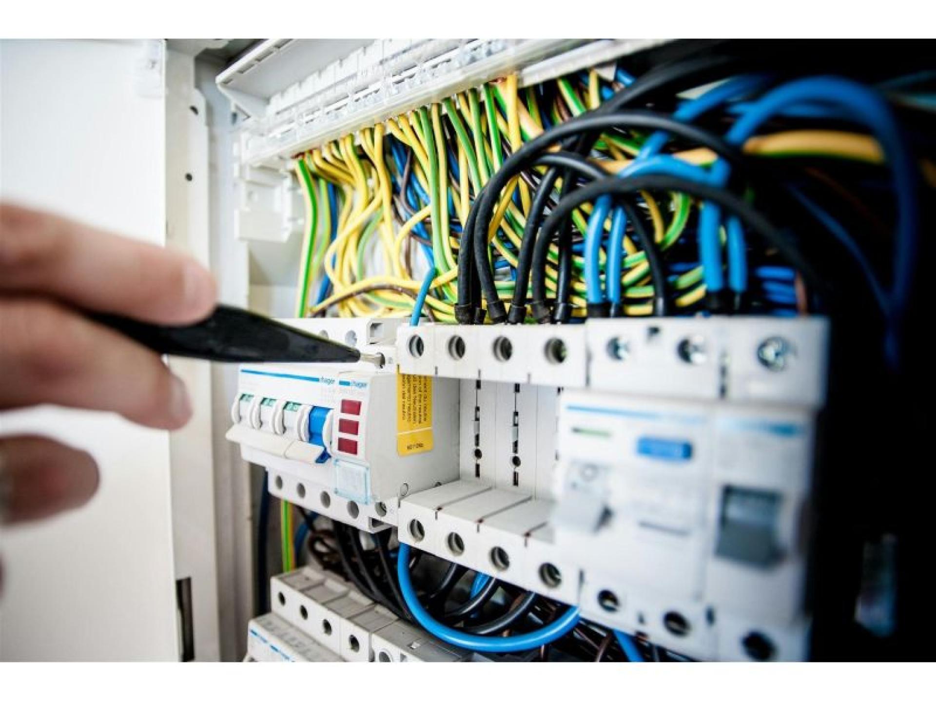 Renewable Energy Installation Company 674743 1