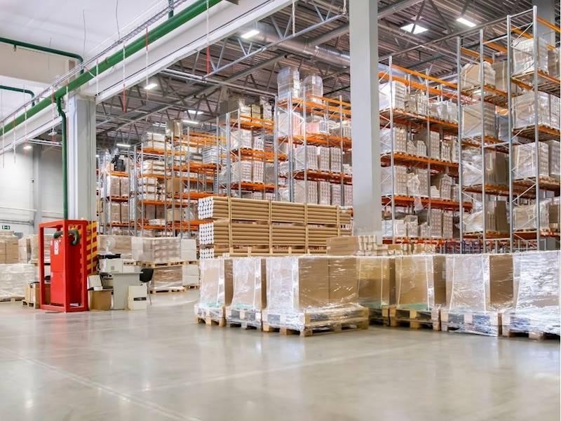 Garden Centre & Hardware 674785 3