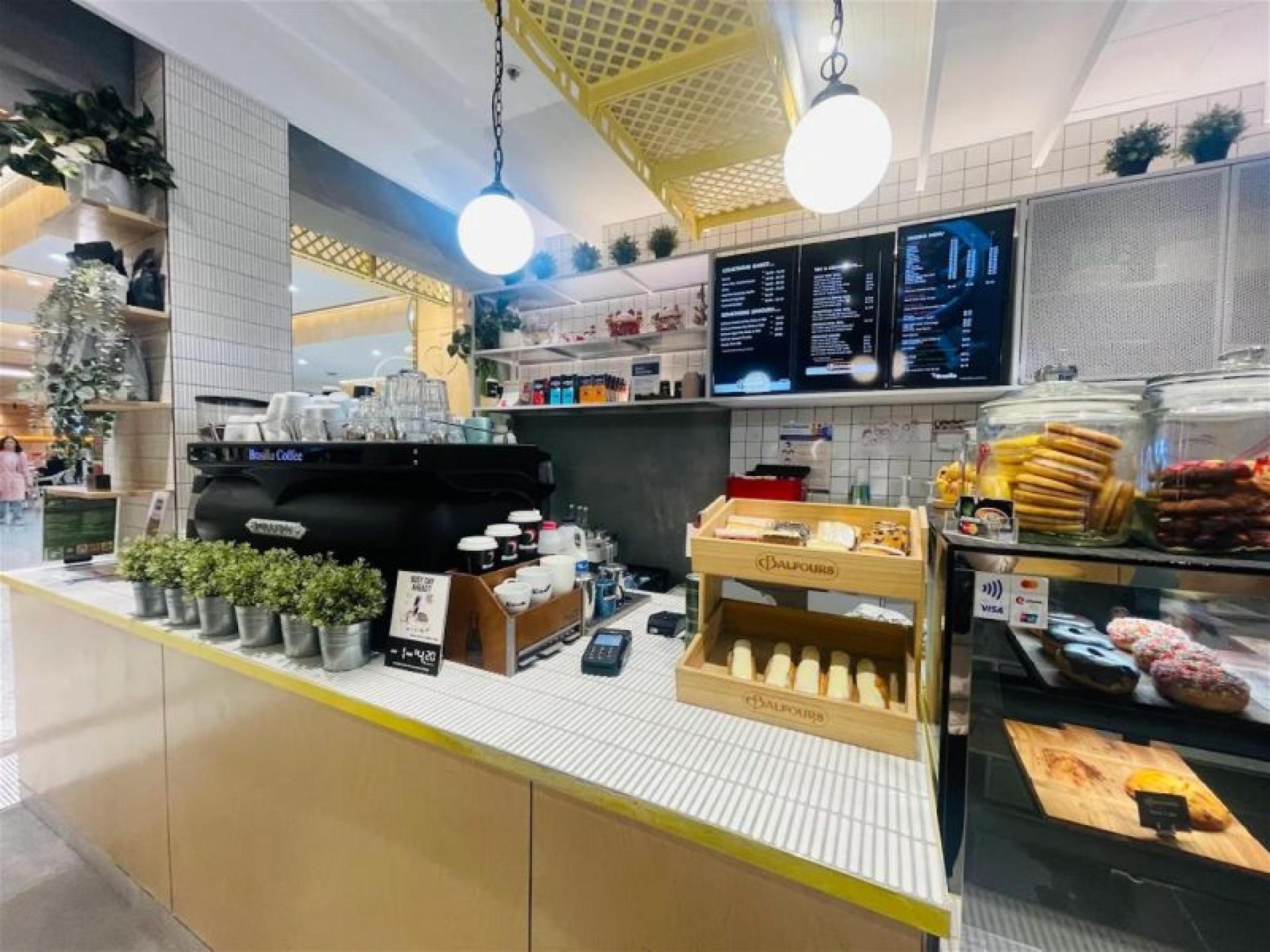Well-established Cafe In Prime 674846 3