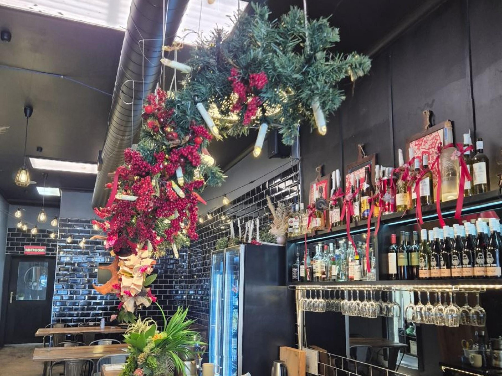 Exceptional Restaurant & Bar 675046 3
